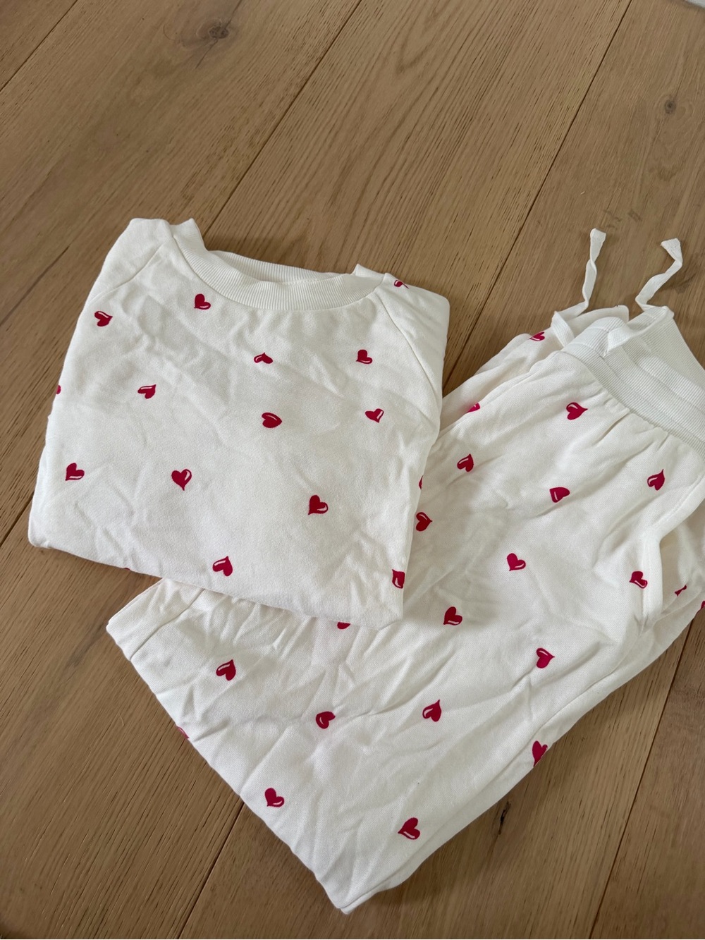 Colsie White Pajama Set with Red Heart Print